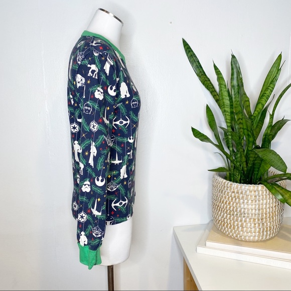 Hanna Andersson x Star Wars | Adult Christmas Ornament Holiday Pajama Top - Picture 3 of 10